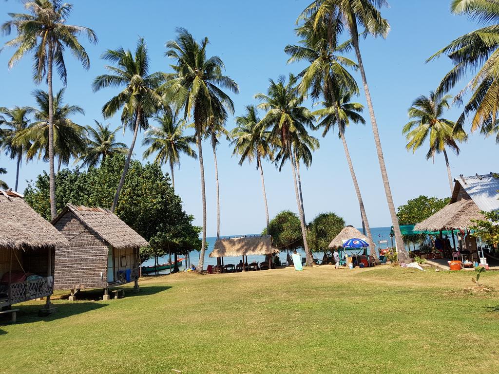 attraction-Rabbit Island Kampot Province.jpg